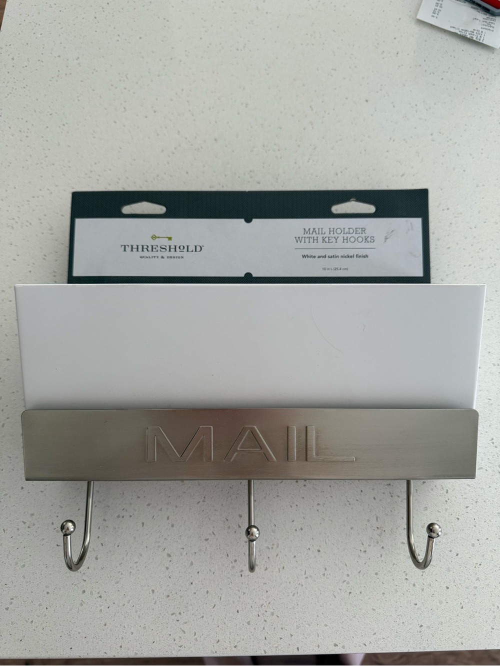 Threshold Mail Holder With Key Hooks